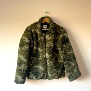 Nine West Green Sherpa Faux Fur Camouflage Print Zip Up Jacket